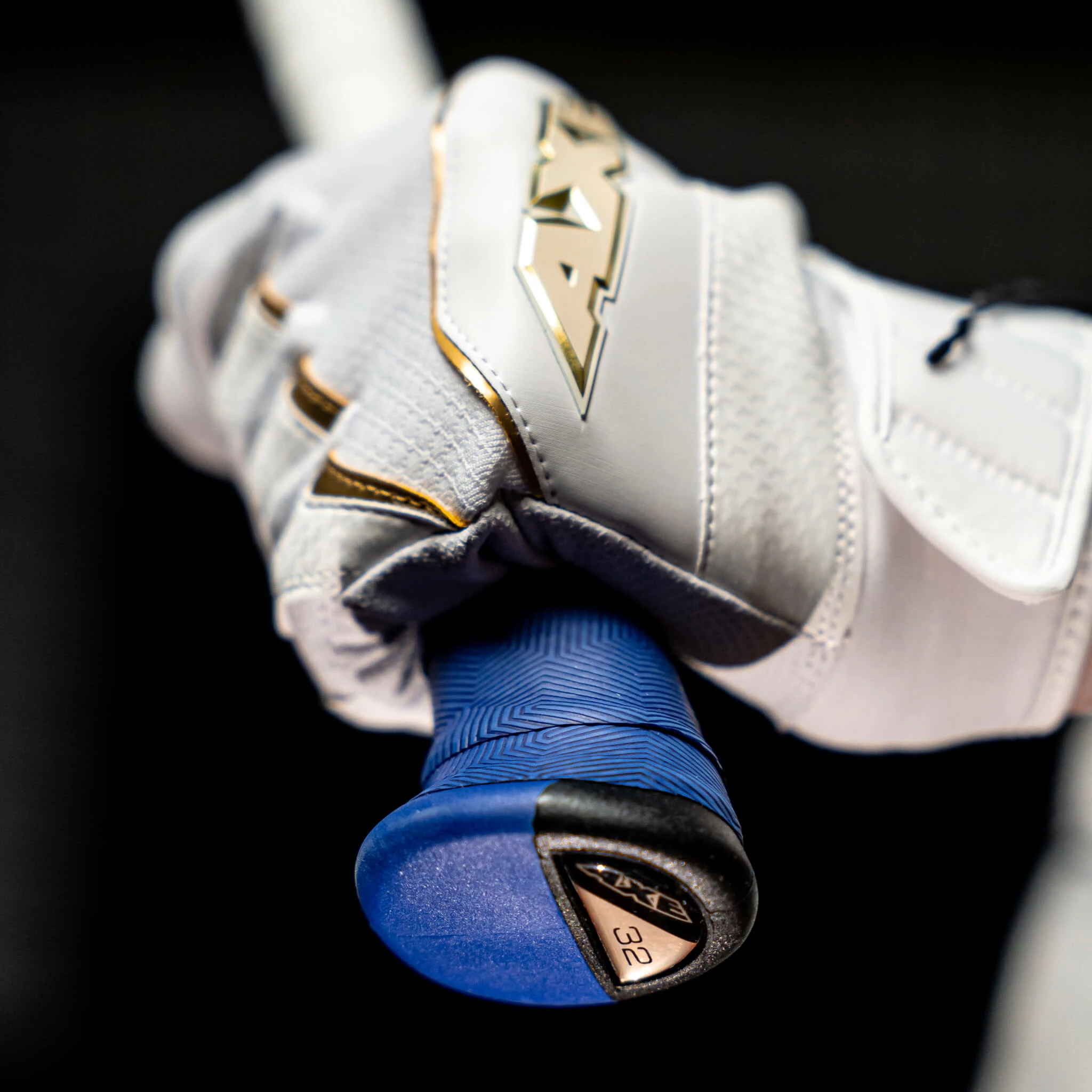 2023 AXE Avenge Pro (-10) 2 3/4" USSSA Baseball Bat: L148K - Image 3